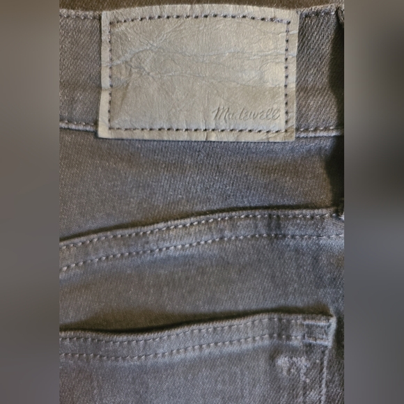 NWOT Madewell Mid-Rise Kick Out Jean - Picture 7 of 10